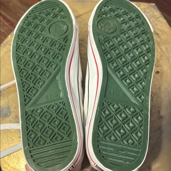 Ethletic Sneakers Cream - Fairtrade shoes. Never worn. With tag. Size 10. - Picture 8 of 11